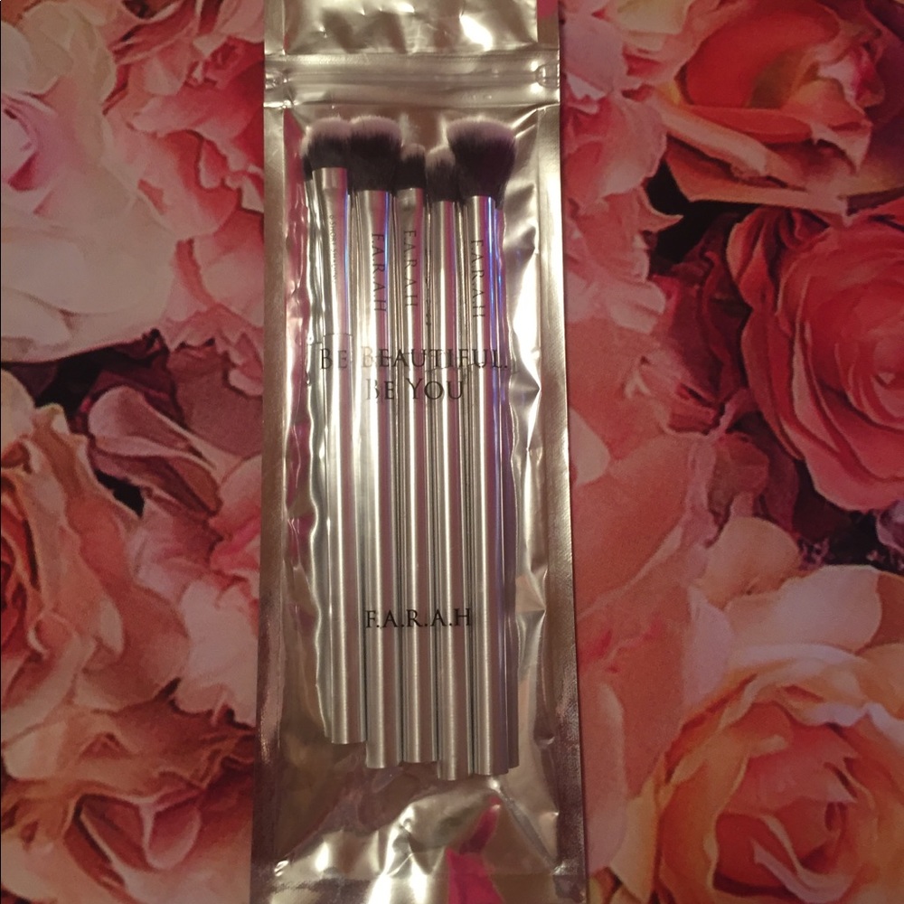 Farah brushes new